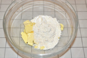 Blueberry Cream Cheese Pie step1