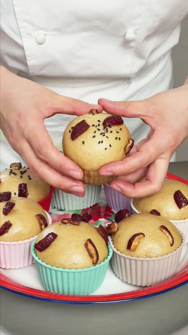 Brown Sugar Fa Gao Steamed Brown Sugar Cakes 1