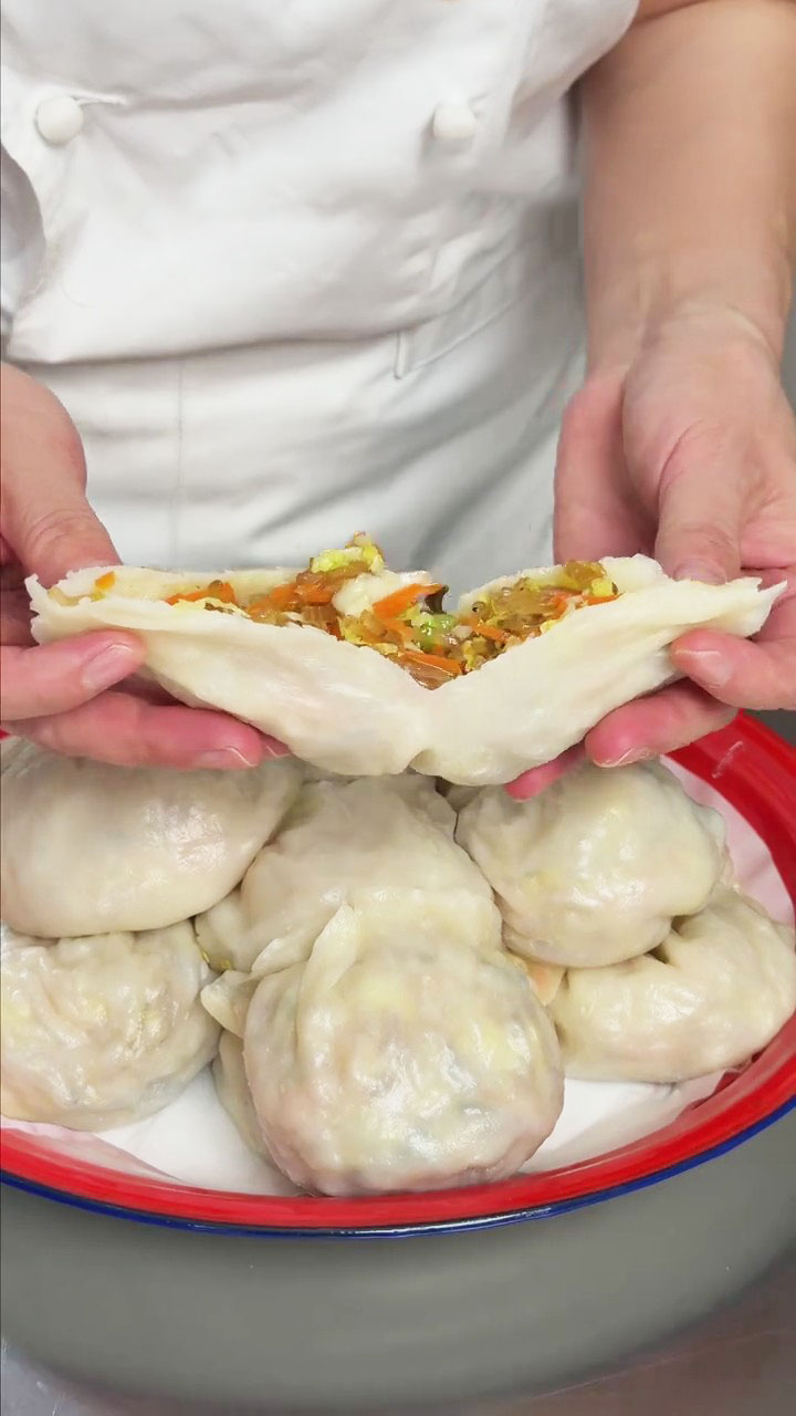 Cabbage and Glass Noodle Steamed Dumplings 1 Cabbage and Glass Noodle Steamed Dumplings 1