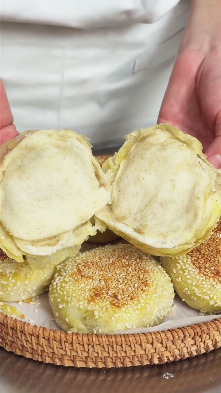 Pepper Salt Sesame Yeast Pancakes 4