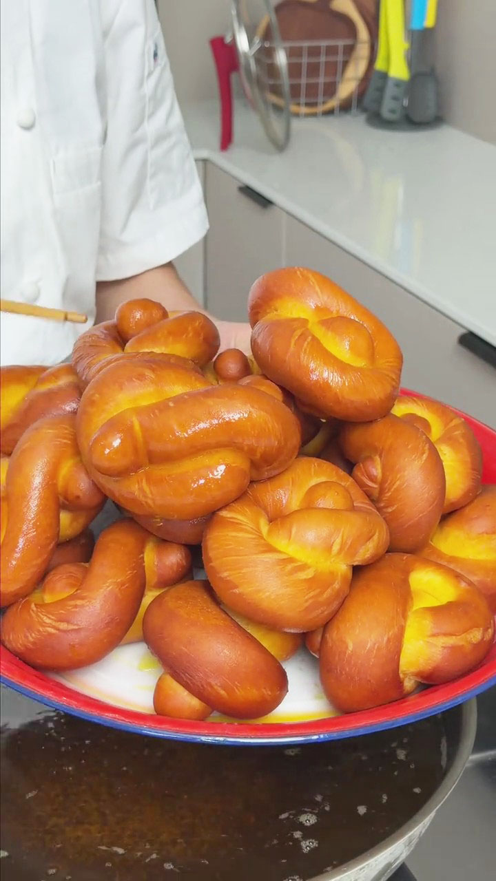 Soft Crispy Chinese Mahua 1