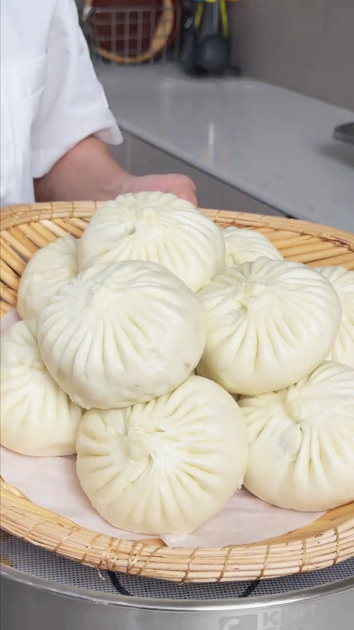 Soy Sauce Pork Glass Noodle Steamed Buns 1